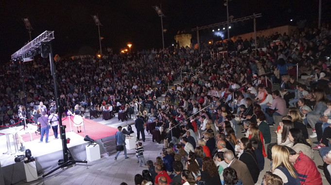 Más de 500 vecinos se dan cita en la gran fiesta del comercio de Paterna