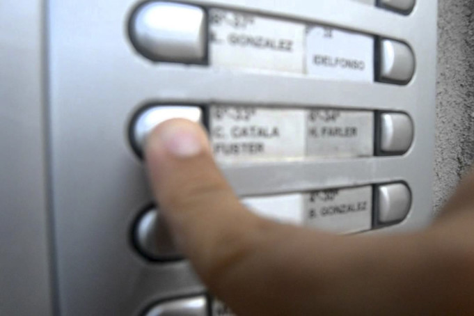 Varios vecinos estafados por dos jóvenes en Paterna