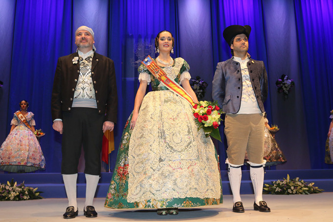 Estefania Bueno Valero presentada como Fallera Mayor de Paterna
