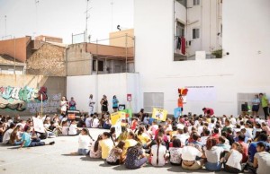 El Ayuntamiento entrega 1.200 vales de compra a los niños y niñas de Paterna con becas de comedor municipales