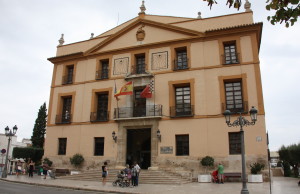 El Ayuntamiento de Paterna aplaza el IBI y suspende tasas para aliviar la carga económica de vecinos y empresas