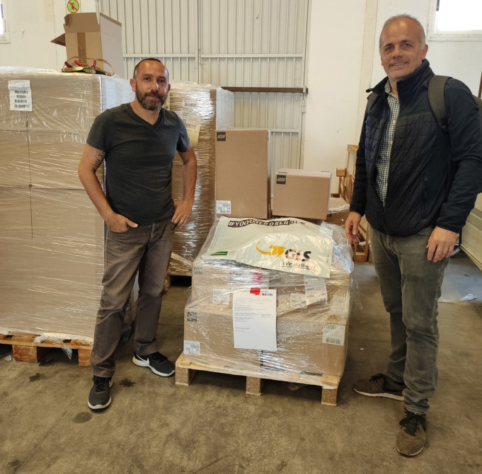 Sociolidarios y GLS Paterna colaboran de manera altruista en una donación de Lego para niños y niñas de Paterna