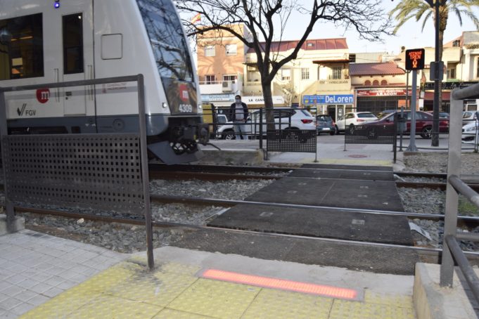 FGV abre al público el nuevo paso entre andenes de la estación de La Canyada