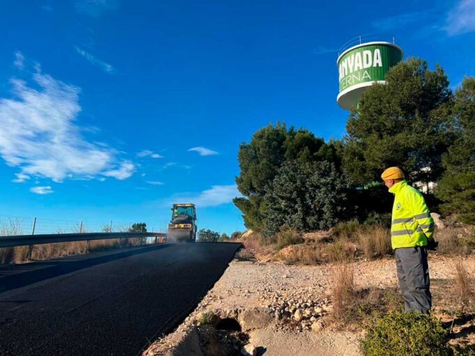 El Ayuntamiento de Paterna finaliza el asfaltado del Camino del Martinot en La Canyada